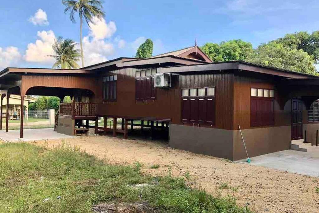 De Rhumaa Homestay كُوالا تيرينغانو المظهر الخارجي الصورة